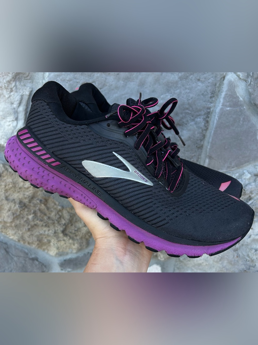 Brooks GTS 20 Womens 10 WIDE Purple Black Running Shoes Athletic Sneakers
